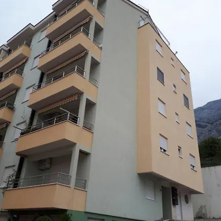 Vira Apartment Makarska