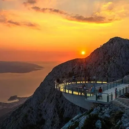 Apartment Vira Makarska