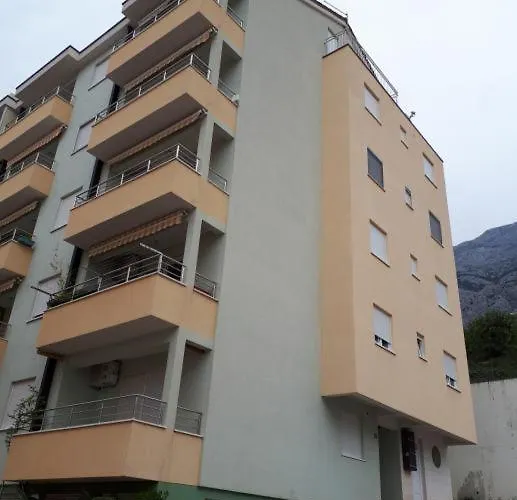 Vira Apartman Makarska